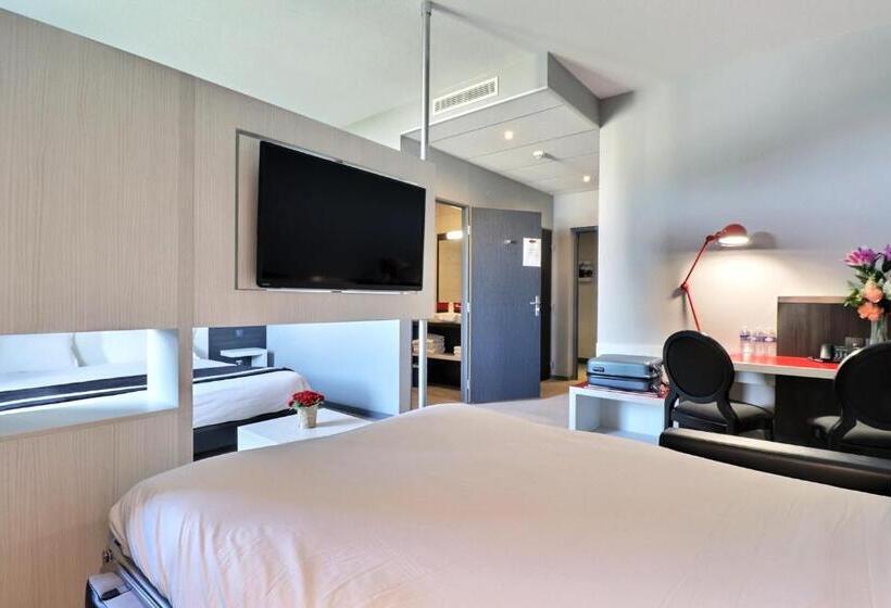 디럭스 스위트, Hôtel Des Lumières Lyon Meyzieu Arena Stadium