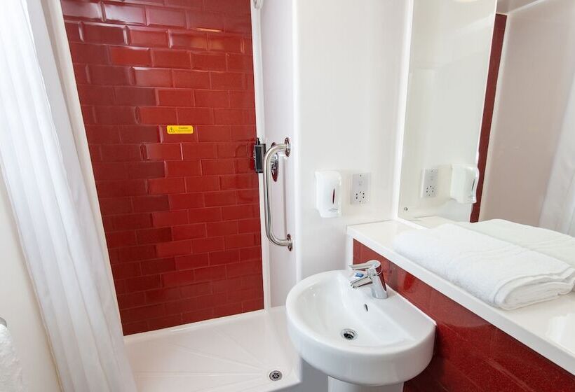 Семейный Номер, Go2 Hotels Burton Upon Trent Central