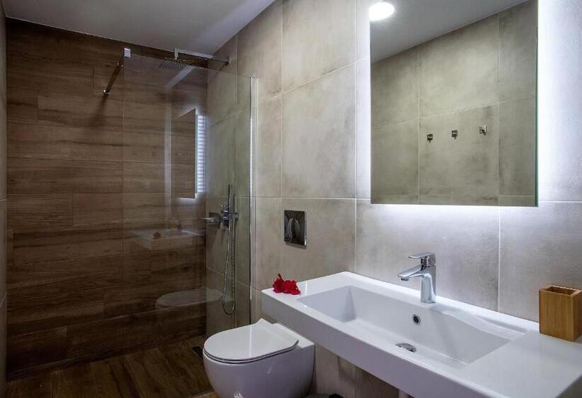 オーシャンビュースタンダードルーム, Kaliviani Traditional