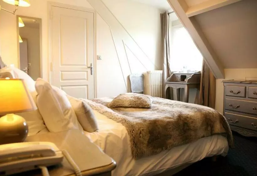 コンフォートルーム, Cit Hotel La Villa Julia