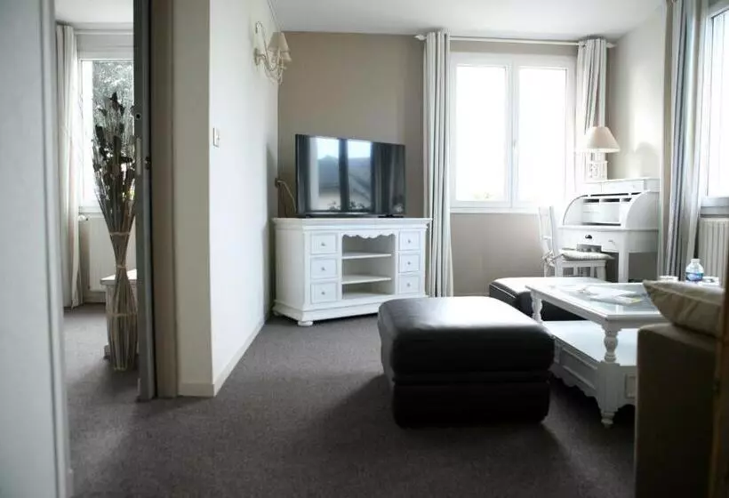 スイート, Cit Hotel La Villa Julia