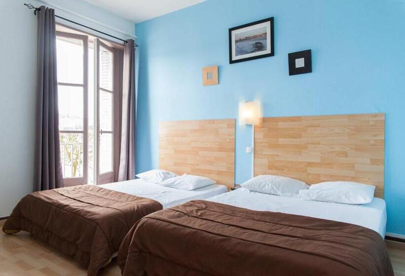 패밀리 룸, Le Pavillon