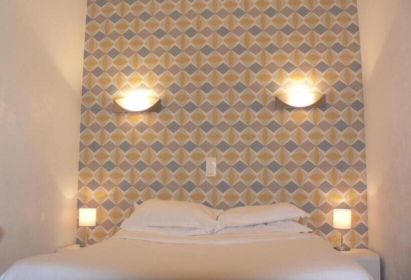 غرفة قياسية ثلاثية داخلية, Les Alizes