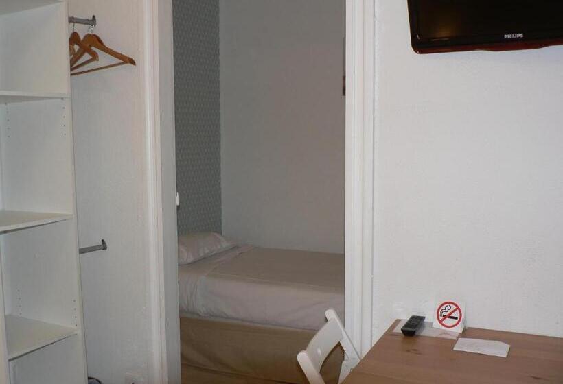 غرفة قياسية ثلاثية داخلية, Les Alizes