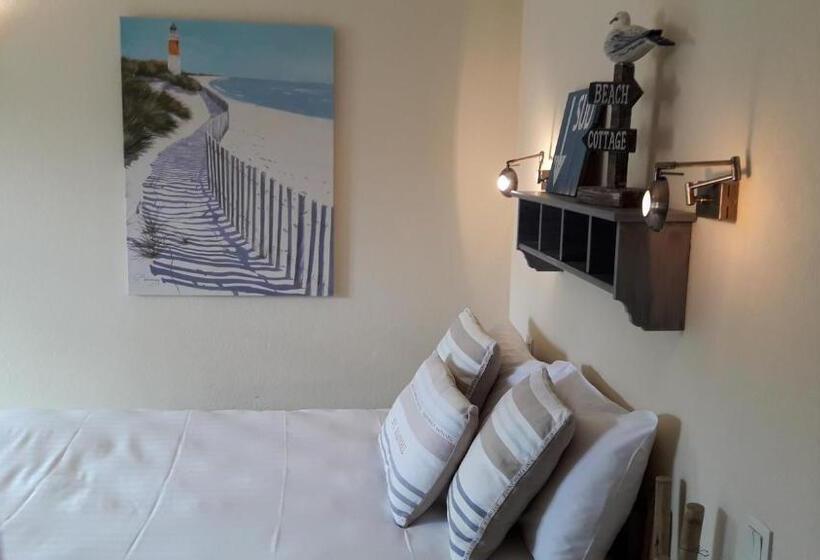 기본룸, Logis Hôtel Lafayette Rochefort France