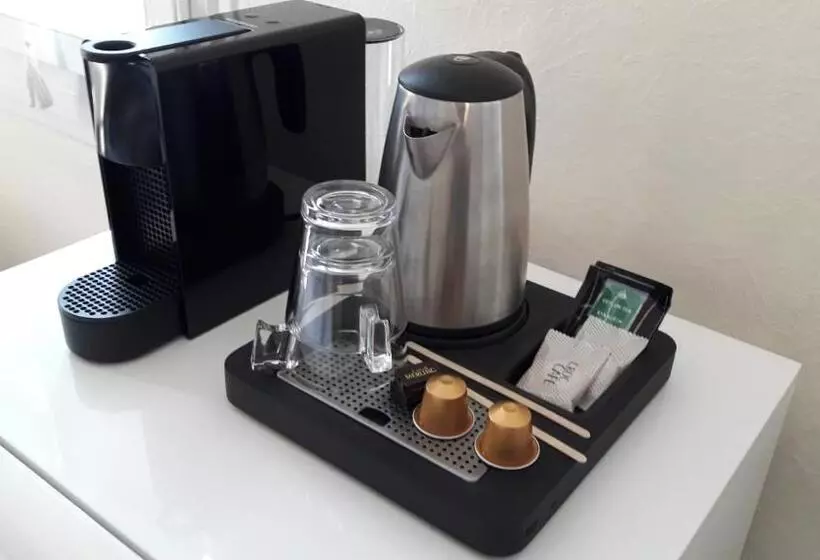 スタンダードトリプルルーム, Logis Hôtel Lafayette Rochefort France