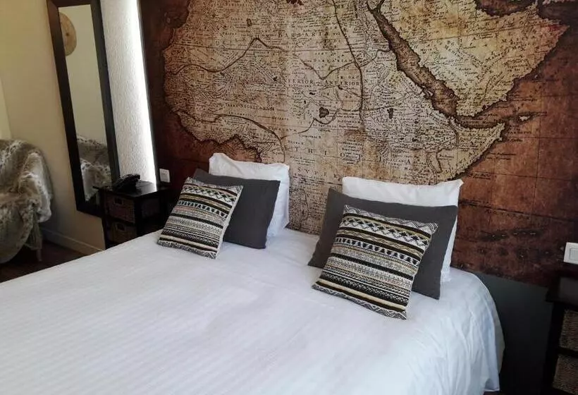 スタンダードトリプルルーム, Logis Hôtel Lafayette Rochefort France