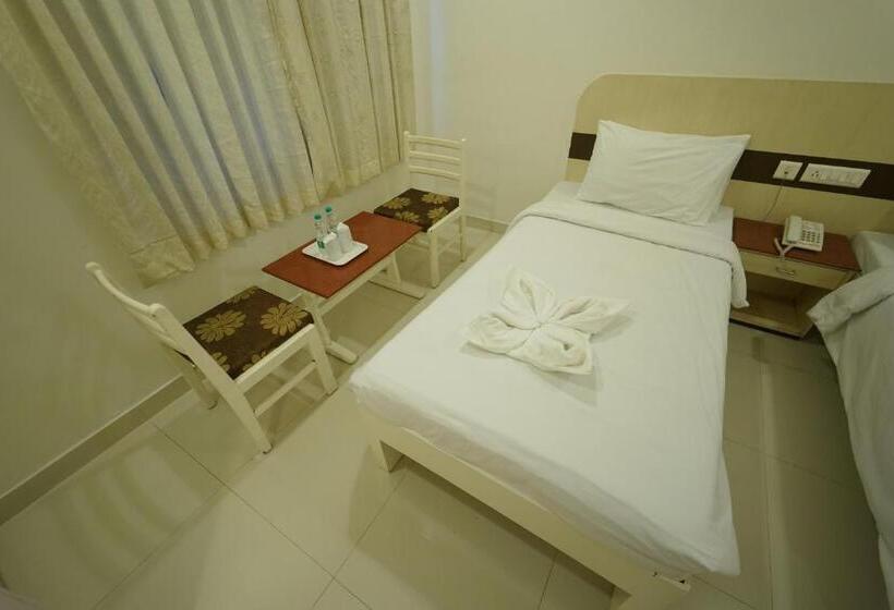 标准间, Palmyra Grand Inn