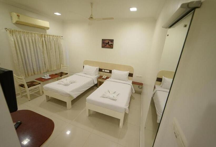 标准间, Palmyra Grand Inn