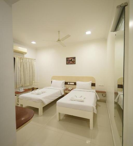 标准间, Palmyra Grand Inn