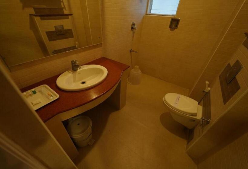 标准间, Palmyra Grand Inn