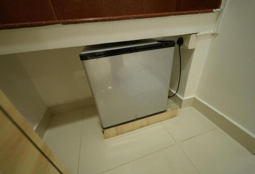 带大床的套房, Palmyra Grand Inn