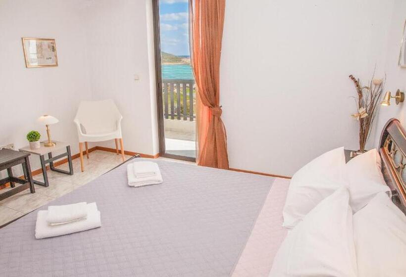 Deluxe Suite Sea View, Porto Diakofti