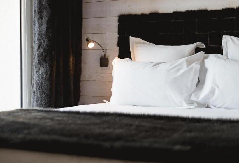 高级家庭房间, Rock Noir & Spa