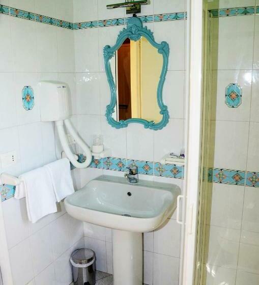 غرفة سوبيريور, Souvenir