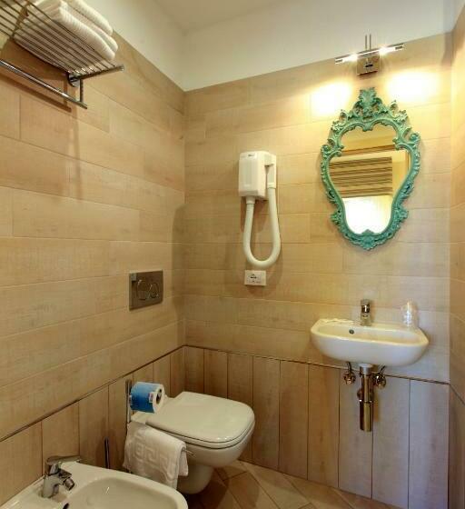 غرفة سوبيريور, Souvenir