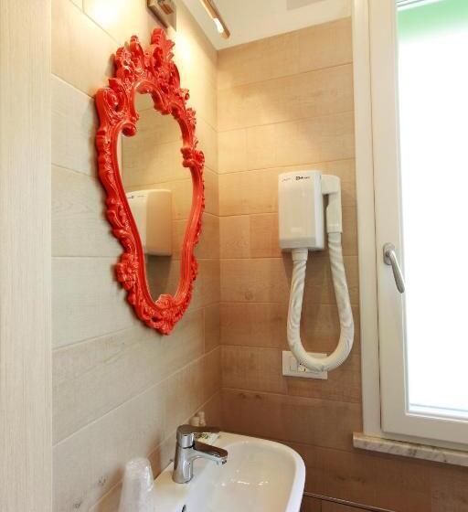 غرفة سوبيريور, Souvenir