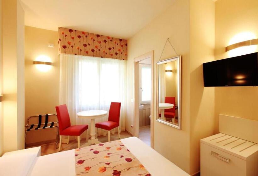 غرفة سوبيريور, Souvenir