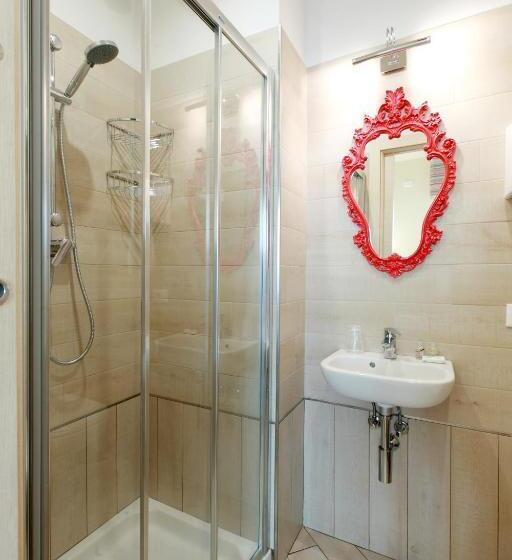 غرفة أساسية, Souvenir