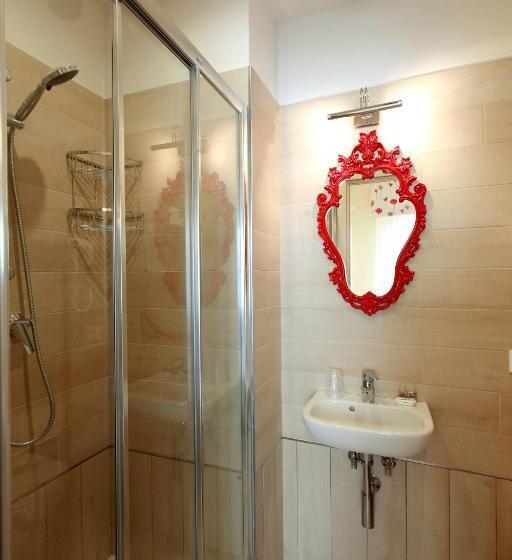 غرفة أساسية, Souvenir