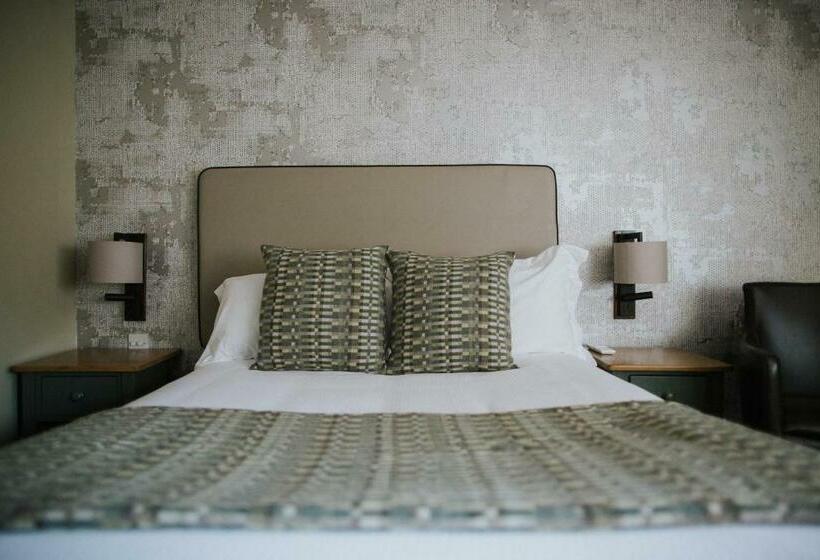 스탠다드 룸, The Globe