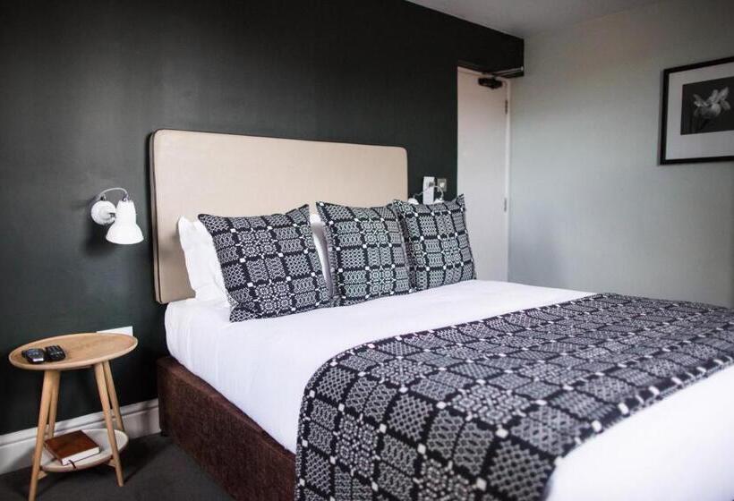 Family Suite, The Globe