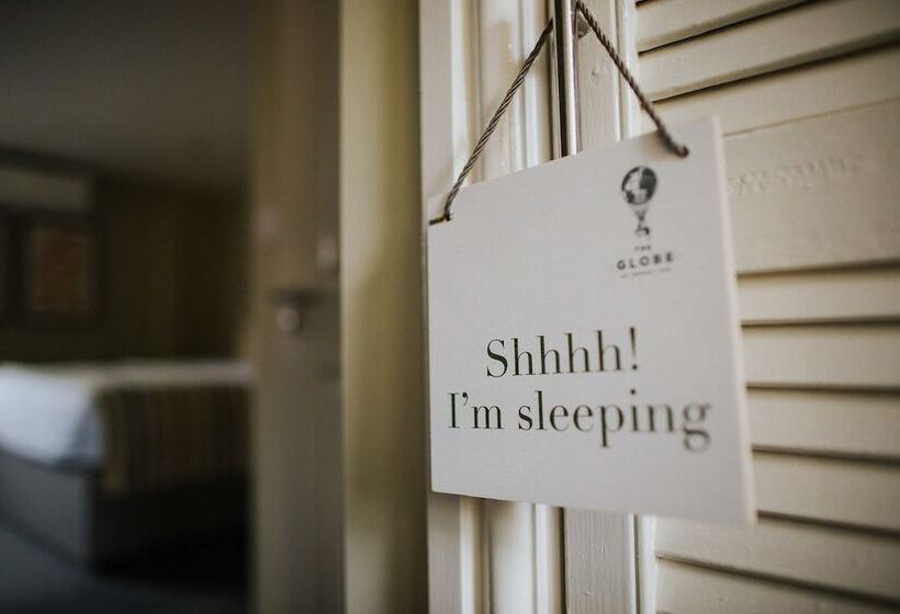 스탠다드 싱글 룸, The Globe