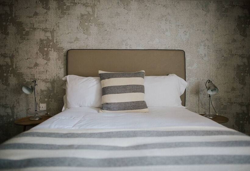 Chambre Standard Individuelle, The Globe