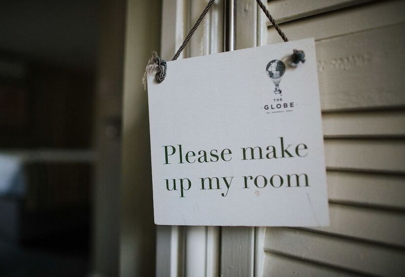 스탠다드 룸, The Globe