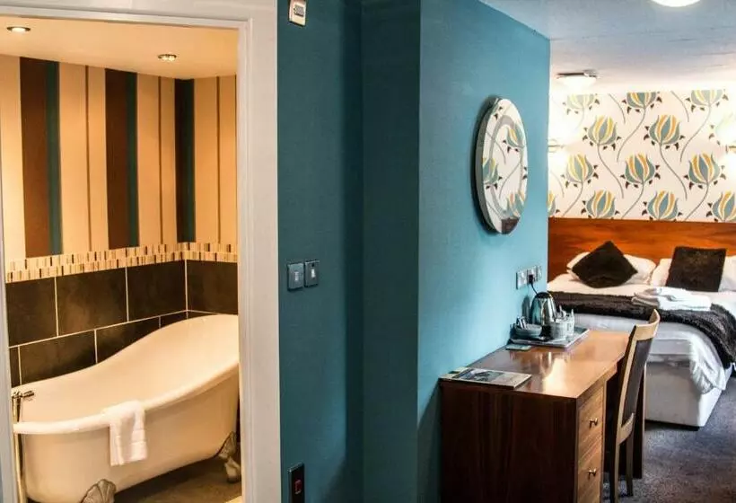 Suite, Stone Trough