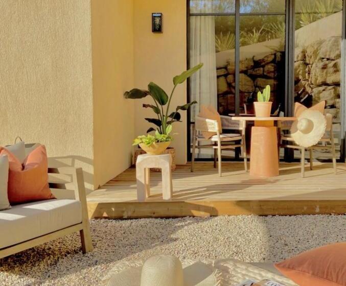 Люкс Повышенной Комфортности, Toile Blanche