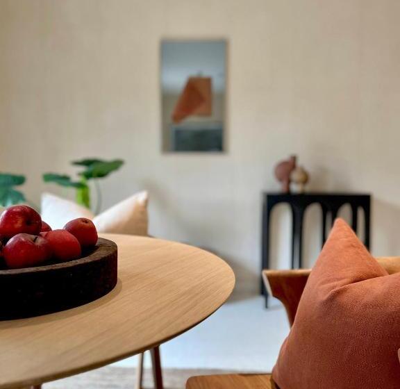 Вилла с 1 спальней и бассейном, Toile Blanche