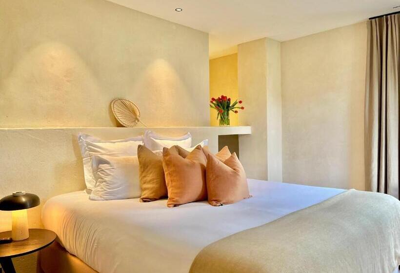 Вилла 1 Спальня, Toile Blanche