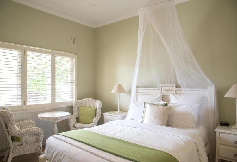 חדר סטנדרט נוף לגינה, Plantation House At Whitecliffs Bed And Breakfast