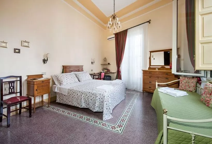 اتاق استاندارد سه نفره, La Casa Di Zoe