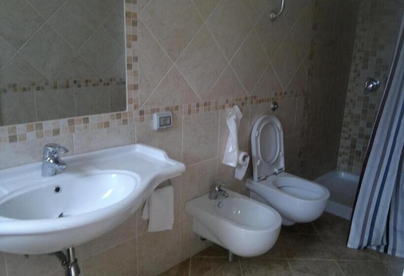 اتاق استاندارد, 4 Stagioni