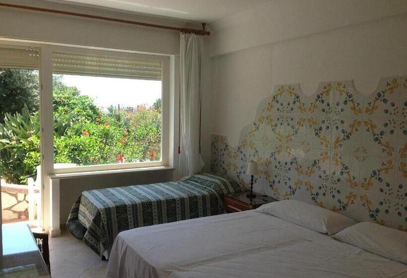 اتاق استاندارد سه نفره, 4 Stagioni