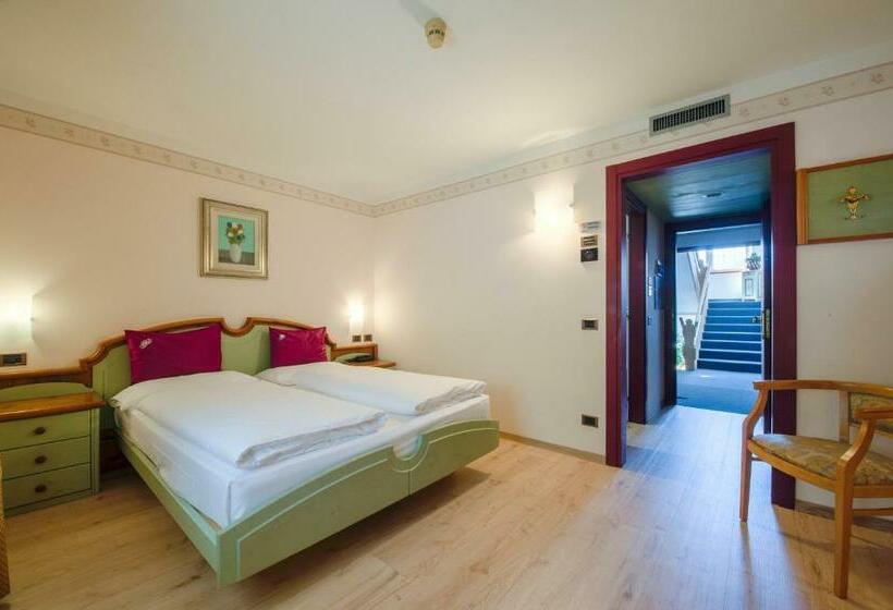 غرفة عائلية, Albergo Alla Rosa