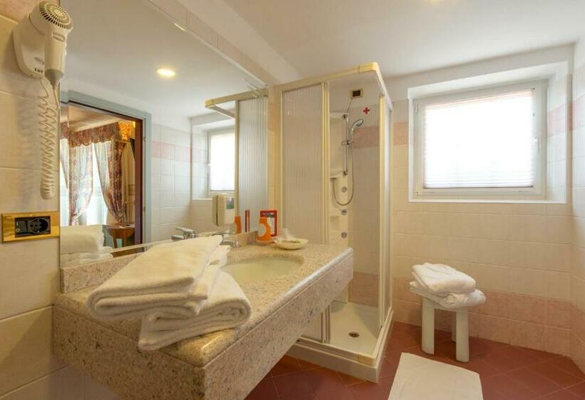 غرفة قياسية, Albergo Alla Rosa