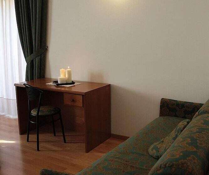 غرفة قياسية ثلاثية, Albergo Aprica Garni