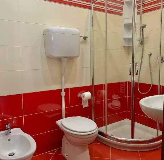 اتاق استاندارد سه نفره, Albergo Cinzia