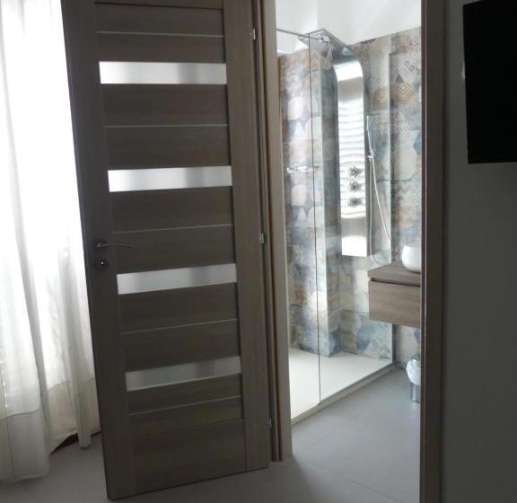 标准间带阳台, Albergo Piazza Risorgimento