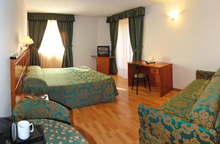 غرفة عائلية, Albergo Aprica Garni