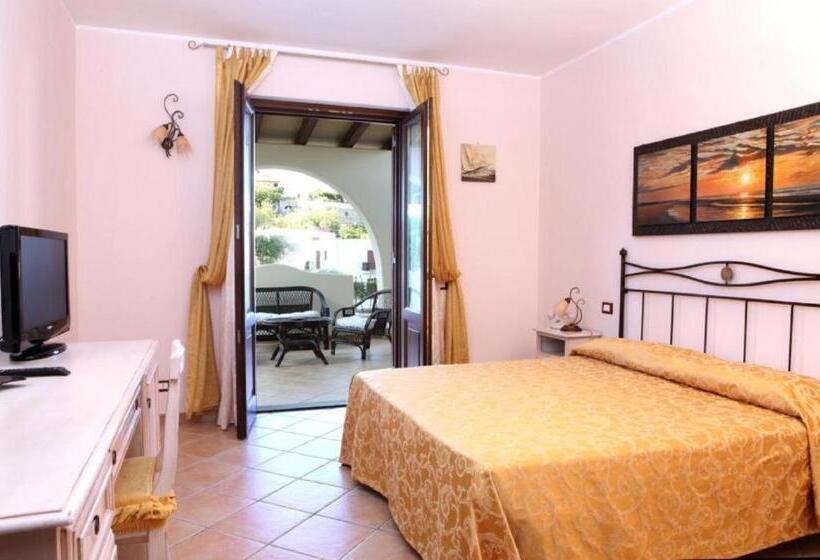 이코노이 4인룸, Borgo Eolie