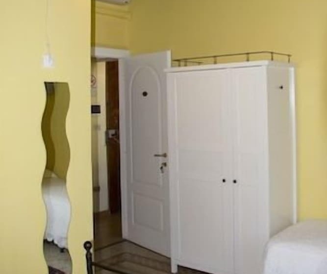 اتاق استاندارد سه نفره, Buonanotte Rooms