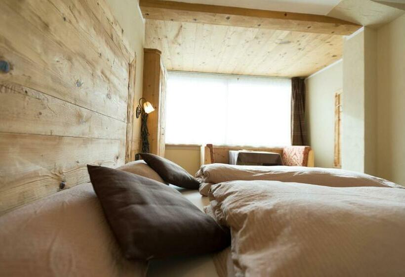 스탠다드 트리플 룸, Champagne