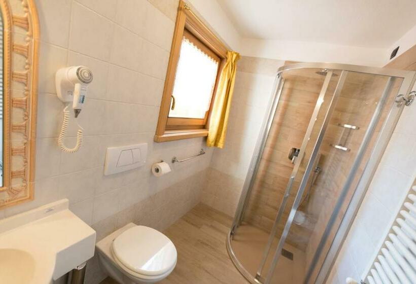 스탠다드 트리플 룸, Champagne