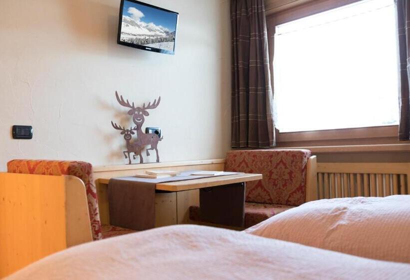 4인용 스탠다드 룸, Champagne