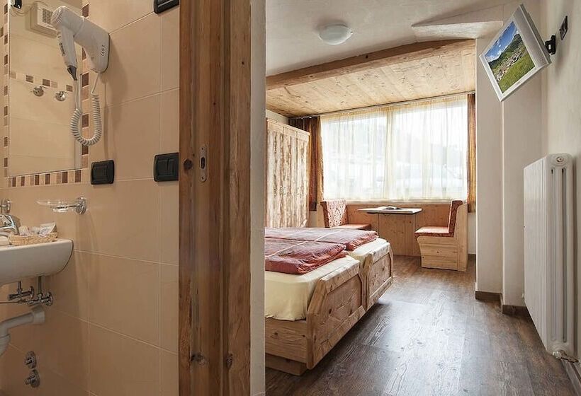 스탠다드 트리플 룸, Champagne