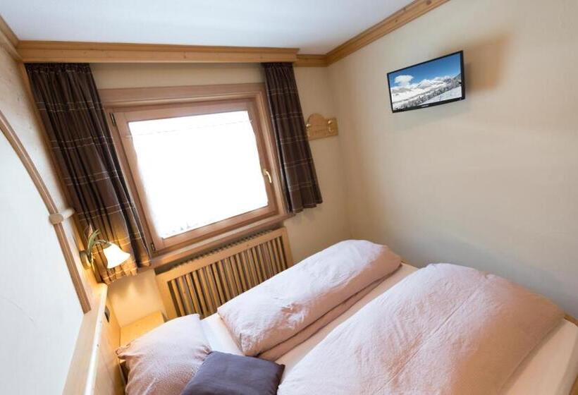 Quarto Quádruplo Estandar, Champagne